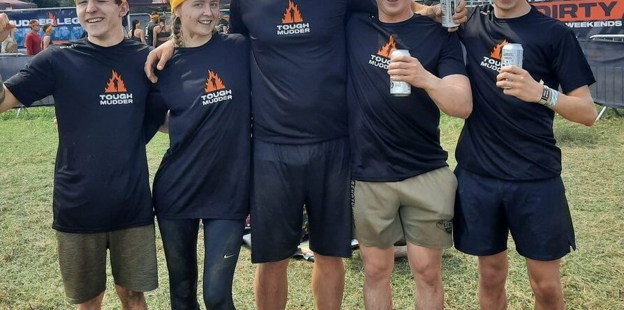 Team complete 10k tough Mudder